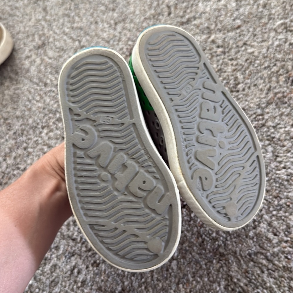 Native Shoes Kids Gray and Green Water Shoes - Picture 5 of 6